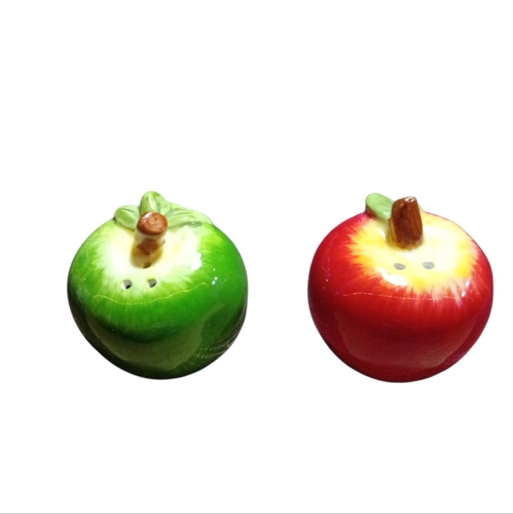 Vibrant Apple Design Salt and Pepper Shakers - Red and Green 2.5"T